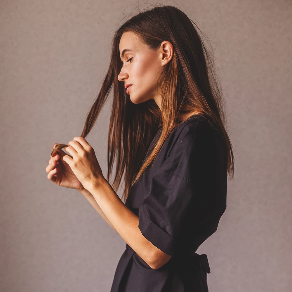 Kadınlarda Saç Dökülmesi Neden Olur ve Nasıl Önlenebilir?