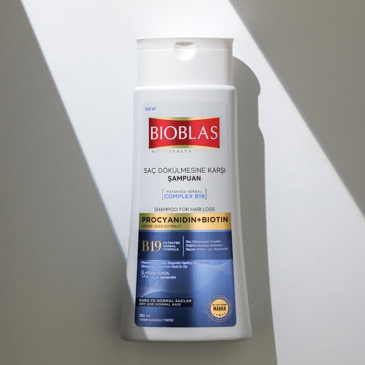 Zamanla nemini kaybeden, kuru ve dökülen saçlar için çözüm Bioblas Saç Dökülmesine Karşı Şampuan 💪💦!